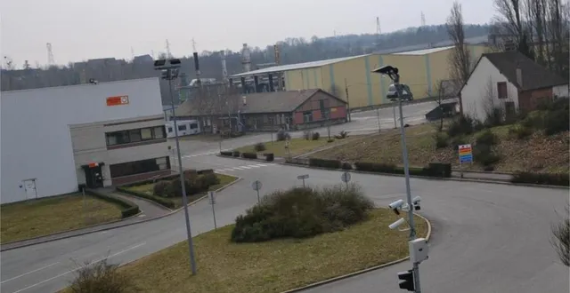 photo  une explosion est survenue dans les locaux de l’entreprise métallurgique kme, située à rai, près de l’aigle, vendredi 12 mars 2021 peu avant 19 h.  &copy;  archives ouest-france 