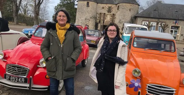 photo  fabienne labrette-ménager, maire, laurena salion, chargée de patrimoine. la commune accueillait samedi un rassemblement de voitures de collection. en arrière-plan, l’emblématique poterne du château.  &copy;  ouest-france 