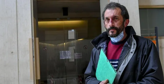 photo  le mans, palais de justice, jeudi 11 mars 2021. philippe, ici devant la salle d’audience du tribunal correctionnel, va apprendre la condamnation de son agresseur à 5 mois de prison avec sursis.  &copy;  photo le maine libre-yvon loue 