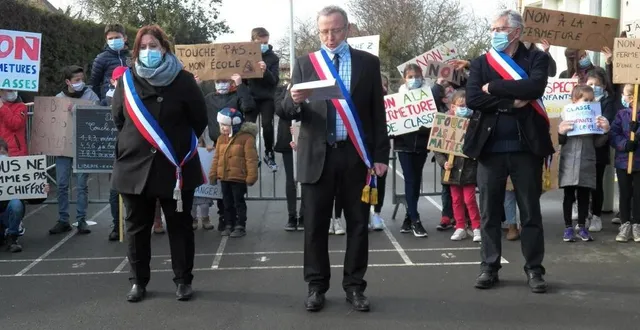 photo  michel patry demande dans son intervention, un moratoire pour cette rentrée prochaine.  &copy;  le maine libre 