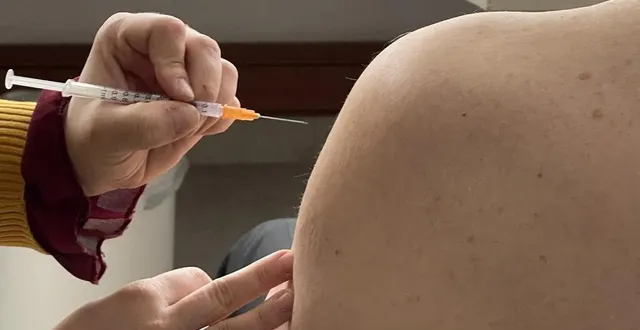 photo  42 personnes sont vaccinées par jour au centre de la ferté-bernard.  &copy;  le maine libre 