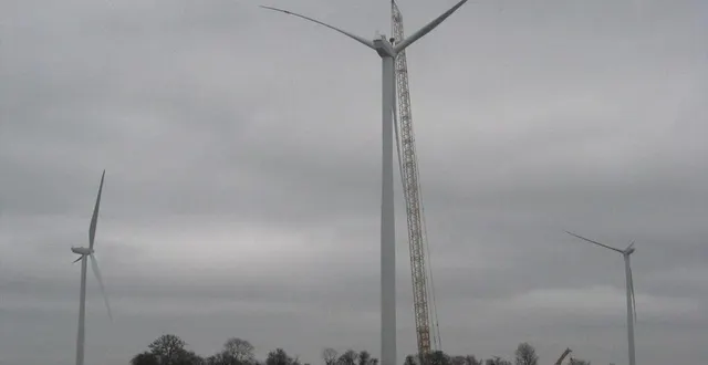 photo  le parc d’échauffour compte au total cinq éoliennes.  &copy;  ouest-france 