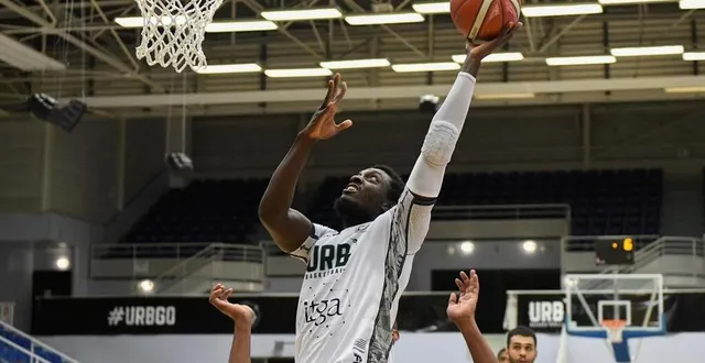 photo  face à vanves, cheick sekou condé et les rennais ont réussi à conserver leur belle dynamique.  &copy;  jocelyne régent 
