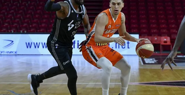 photo  à l’image de scott bamforth, le msb a parfaitement contrôlé l’asvel en prolongation.  &copy;  le maine libre – yvon loué 