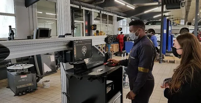 photo  la démonstration de ce matériel a été faite par les premiers élèves qui ont participé à l’installation.  &copy;  dr 