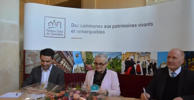 photo  (de gauche à droite) christophe aubineau (opci), françoise gatel (pcc de france), joseph baudoin (pcc pays de la loire) ont signé une convention.  &copy;  le maine libre 