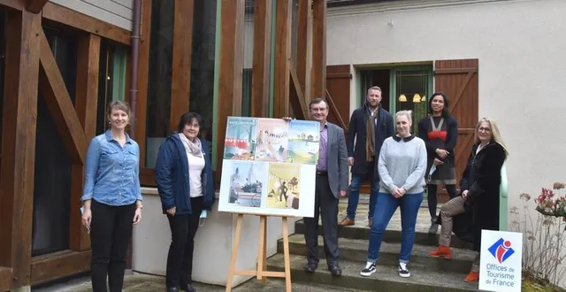 photo  à cette rencontre étaient présents christophe ledieu vice-président de la communauté de communes (cdc), les trois salariées de l’office de tourisme et la propriétaire du gîte, mme santos.  &copy;  le maine libre 