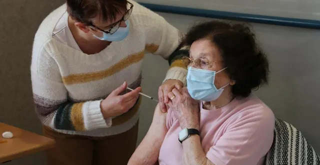 photo  de nouvelles réservations pour le centre de vaccination de sablé-sur-sarthe seront ouvertes lundi 29 mars 2021.  &copy;  archives ouest-france 