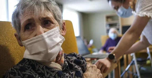 photo  le mans, mercredi 24 mars 2021. lylian van huffel a été vacciné contre le covid-19.  &copy;  photo le maine libre – denis lambert 