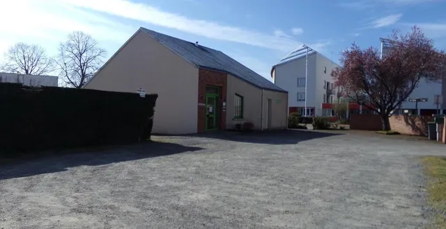 photo  le lieu de construction du futur multi-accueil, et donc sa vocation finale, est remis en question.  &copy;  le maine libre 