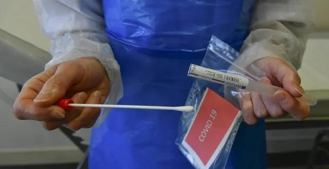 photo  en sarthe, il est possible de se faire dépister du covid-19 dans les centres de prélèvement fixes, mais également dans les communes, où des campagnes sont régulièrement organisées.  &copy;  archives le maine libre – yvon loue 