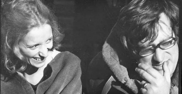 photo  la comédienne brigitte roüan et bertrand tavernier sur le tournage du film « que la fête commence », au mans.  &copy;  archives ouest-france 