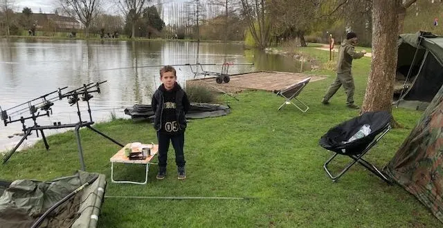 photo  tanis, installé à son poste pour la nuit.  &copy;  ouest-france 