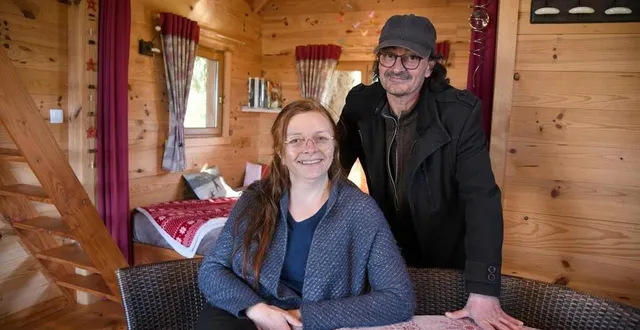 photo  cathy et laurent mothet ont créé une cabane qui permet de « vivre en autonomie », à l’abri des regards.  &copy;  co-marie delage 