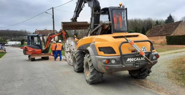 photo  encore quelques semaines de patience pour retrouver un accès au bourg embelli.  &copy;  ouest-france 