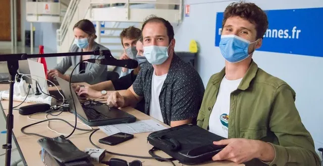 photo  jochen ravache et hugo pérez s’éclatent au micro.  &copy;  ouest-france 