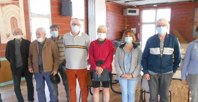 photo  la dernière photo des membres de la joyeuse.  &copy;  ouest-france 