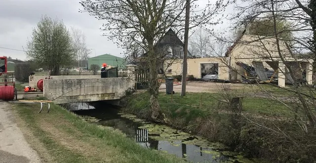 photo  lundi matin, les pompiers étaient encore sur place.  &copy;  ouest-france 