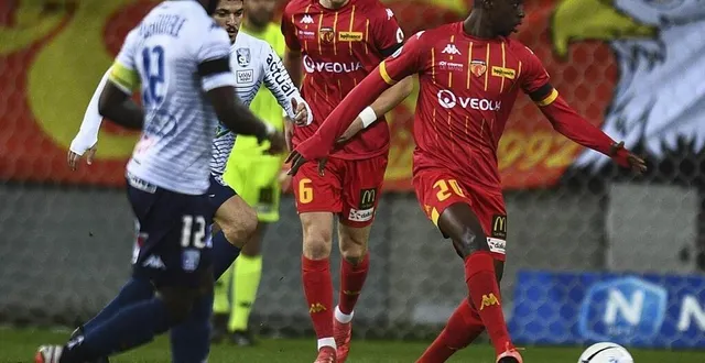 photo  les manceaux autant concernés par le haut que le bas du tableau sont attentifs aux prochaines décisions de la fff?  &copy;  archives le maine libre – denis lambert 