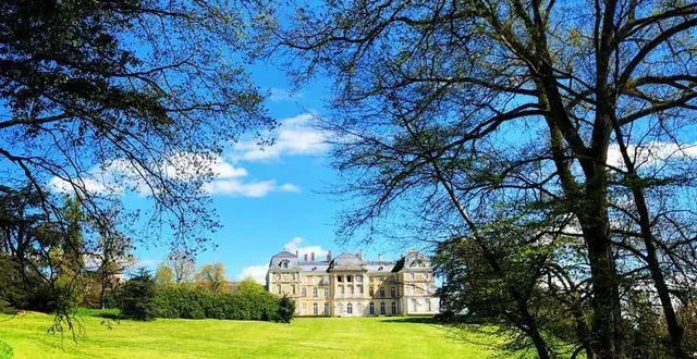 photo  incontournable écrin de verdure à sablé, le parc du château.  &copy;  ouest-france 