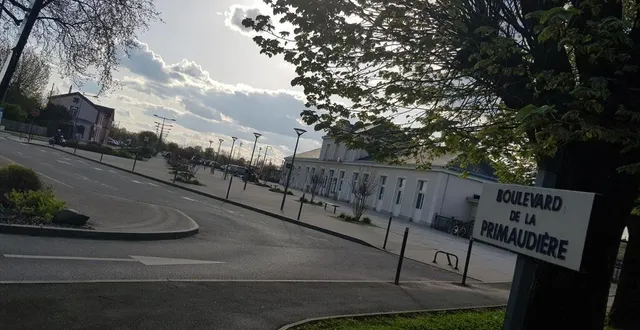photo  le projet « la virgule » vient d’être concrétisé par l’achat d’un square, boulevard de la primaudière, de 681 m², à sablé-sur-sarthe, près de la gare.  &copy;  ouest-france 