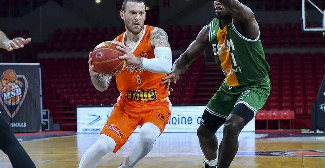 photo  antoine eïto a apporté sa hargne en défense.  &copy;  le maine libre – yvon loue 