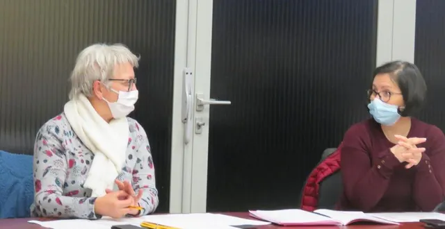 photo  jacqueline brebion et nathalie duluard, conseillères déléguées à la mairie de trangé en réunion de conseil municipal du mardi 9 mars 2021.  &copy;  le maine libre 
