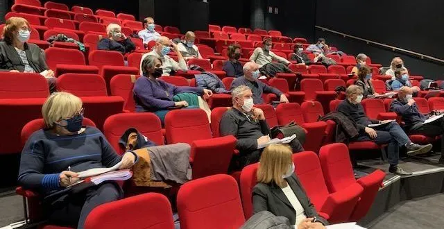 photo  les élus de la communauté de communes se retrouvent à l’école de musique de laigné-en-belin pour leurs réunions.  &copy;  le maine libre 