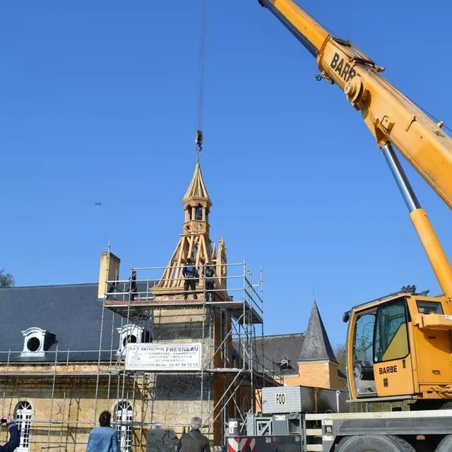 photo pas d’archives, pas de plan : le clocheton a été reproduit en se basant sur une photo.  ©  le maine libre