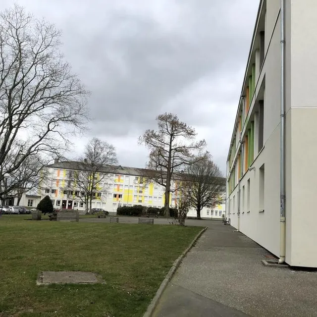 photo le lycée professionnel flora-tristan de la ferté-macé (orne)  ©  ouest-france