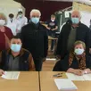photo les élus et professionnels de santé mobilisés pour l’ouverture de ce centre de vaccination éphémère, à la salle des fêtes.