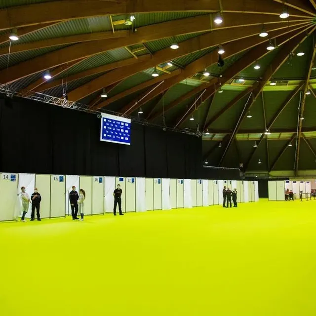 photo la rotonde et ses 5 000 m² de superficie sont devenues le principal lieu de vaccination en sarthe.  ©  photo le maine libre – clément szczuczynski