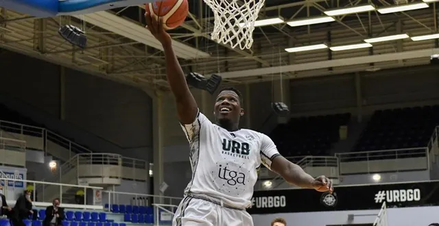photo  le rennais bryan pamba-zucchetti a inscrit 24 points sur le parquet de vanves.  &copy;  archives jocelyne régent 