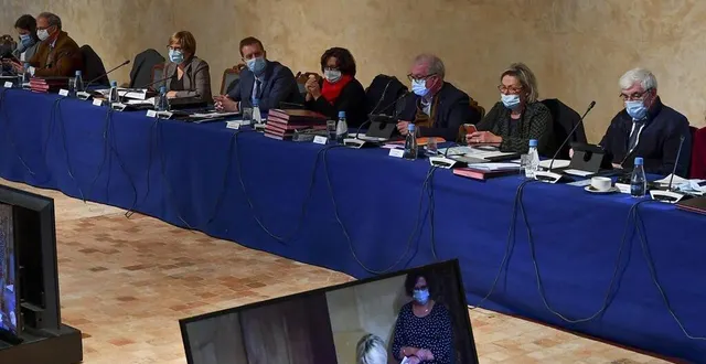 photo  les conseillers départementaux ici en session en octobre 2020.  &copy;  archives le maine libre yon loué 