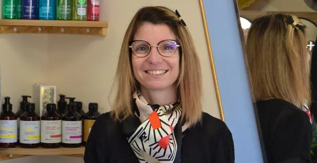 photo  jessica pignard accueille les clients dans le respect des mesures de protection sanitaire.  &copy;  ouest-france 