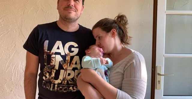 photo  yvonick et julie et leur petite fille lounha.  &copy;  y. edet 