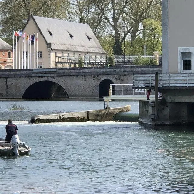 photo l’embarcation aurait été piégée par les remous.  ©  le maine libre – arnaud vaslin