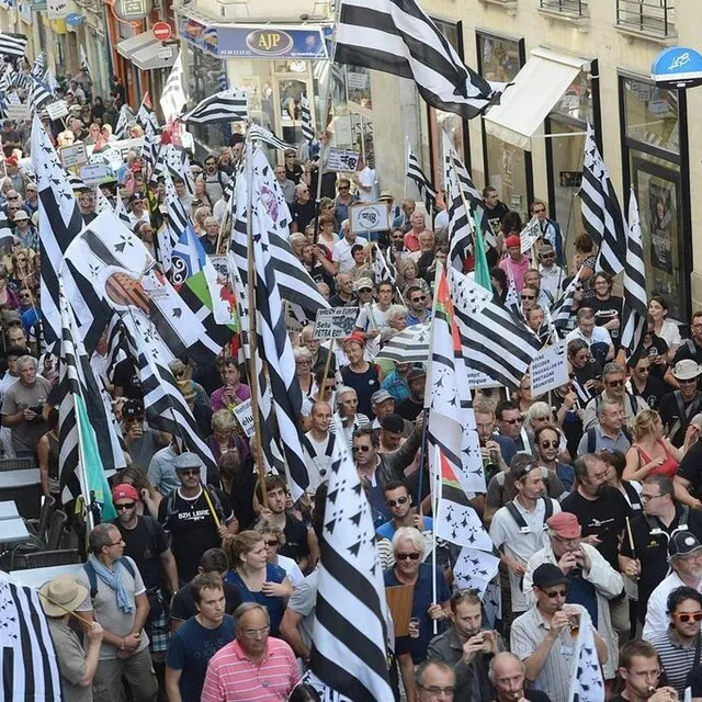 photo en 2014, environ 30 000 personnes ont manifesté dans les rues de nantes pour réclamer un rattachement de la loire-atlantique à la bretagne.  ©  ouest france  archives