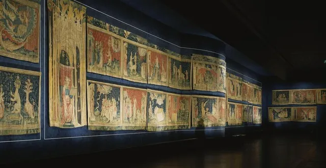 photo  la fameuse et gigantesque tapisserie de l’apocalypse, longue de 100 mètres.  &copy;  archives ouest-france 