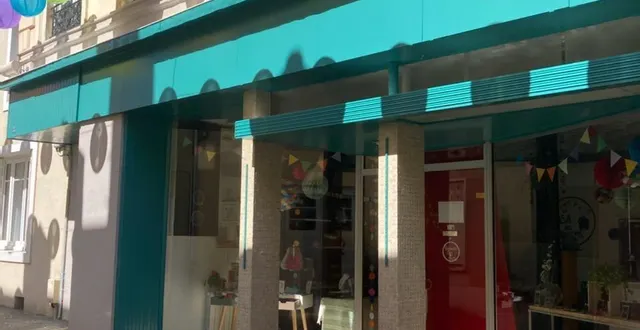 photo  la ville s’est parée de couleurs pour l’événement.  &copy;  ville de fresnay 