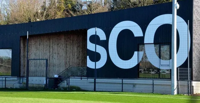 photo  angers sco se retrouve interdit de recrutement pour le mercato estival.  &copy;  thierry huguenin 