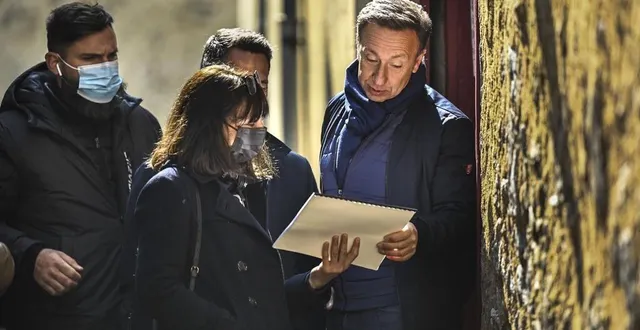 photo  le programme du tournage fait la part belle aux rues médiévales de la cité visitées par stéphane bern  &copy;  denis lambert 