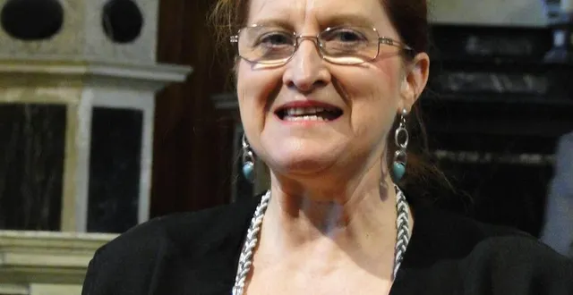 photo  nelly heuzé maintient sa candidature malgré la candidature du binôme socialiste.  &copy;  archives le maine libre 