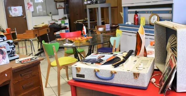 photo  la recycl' boutique de la croix-rouge, située rue saint-nicolas, à sablé-sur-sarthe, est prête à accueillir de nouveau les clients.  &copy;  archives le maine libre 