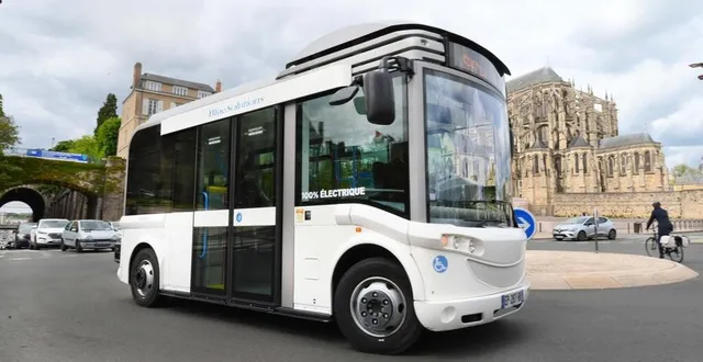 photo  trois navettes électriques, baptisées « bluebus », entreront en service début juin 2021 au mans (sarthe).  &copy;  ville du mans 