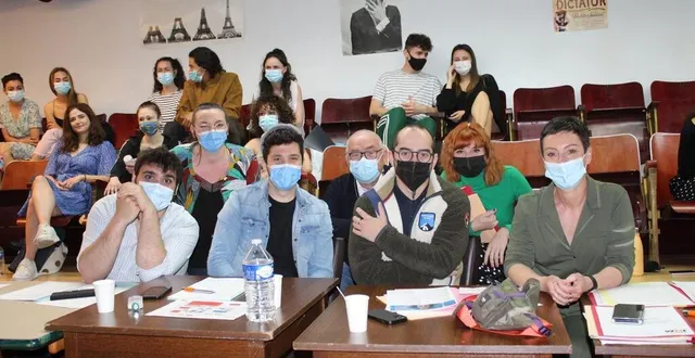 photo  de gauche à droite, au premier rang, yoann launay, martin heuzard, antoine leveau et carole gouvazé. derrière, marion louveau, alain heuzard et vanille vézien.  &copy;  le maine libre 