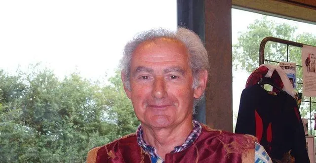 photo  alain breton prépare avec les membres de la mesnie des sept châteaux un spectacle sur le thème du moyen âge et de la renaissance du 4 au 7 juillet, à l’arche de la nature.  &copy;  ouest-france 