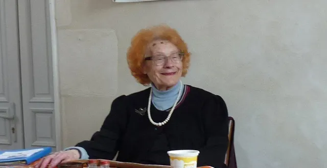 photo  née en 1926 à l’école du village d’aulaines, catherine paysan y reviendra en 1974.  &copy;  archives « le maine libre » 