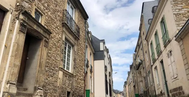 photo  la rue lionel-royer possède plusieurs maisons datant du xvie au xviiie siècles.  &copy;  le maine libre 