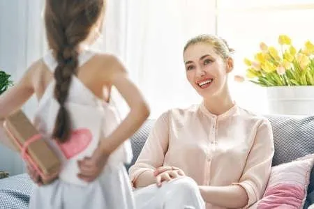 photo fête des mères 2021 : date, origines et idées cadeaux © stocklib